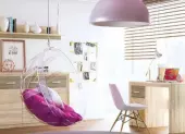 Barbie lanyos stilus egy lany szobajaban