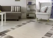 Hogyan mossuk a gyapjúszőnyeget anélkül, hogy a tisztítás során megsérülne?