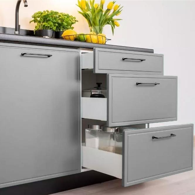 Konyhaszekrény Emily W60/68 Slim Pl ezüst kapucnival Dast Grey