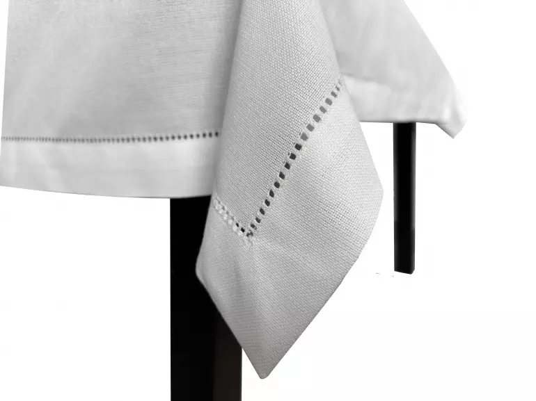 Asztalterítő SAGA fehér 160x220 easy care,2