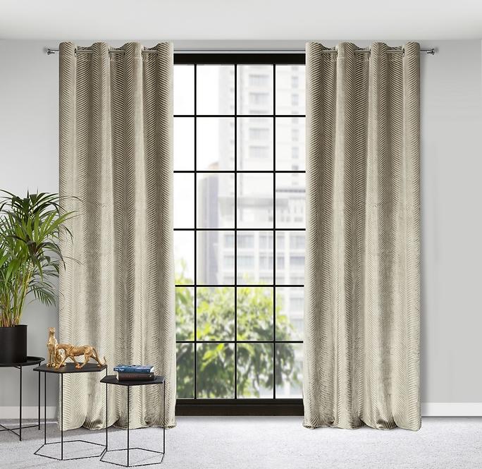 Sötétítő LUSSI 140X250 karikán 384510,2