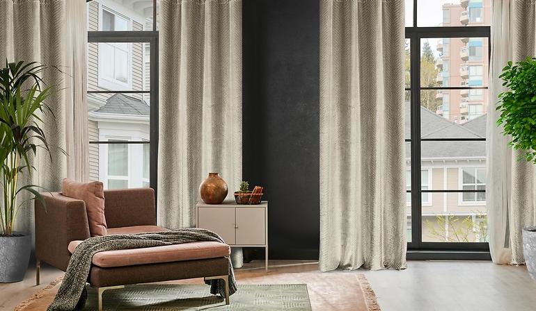 Sötétítő LUSSI 140X250 karikán 384510,6