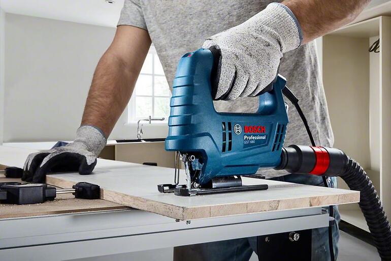 Dekopír fűrészgép Bosch Professional 500 W GST 680,3
