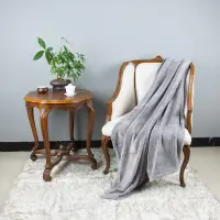 szürke