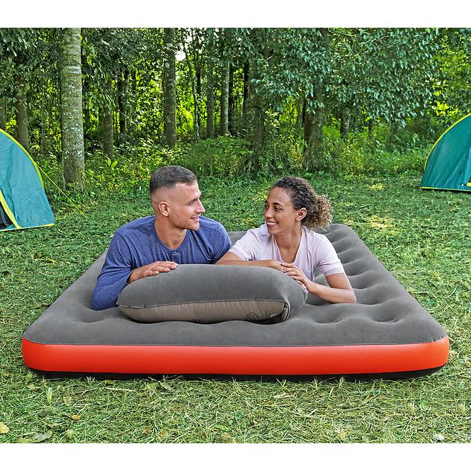 Felfújható matrac pumpával 2,03x1,52x0,22m 67703