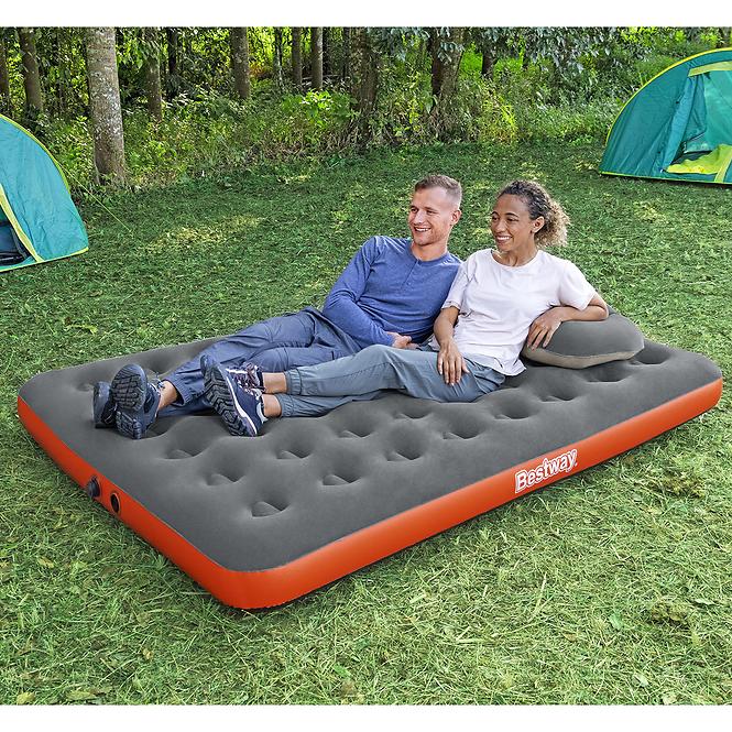 Felfújható matrac pumpával 2,03x1,52x0,22m 67703