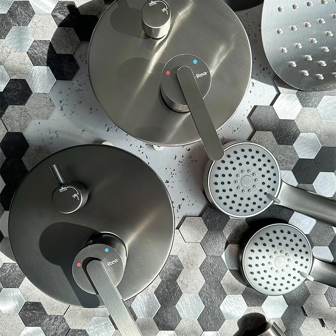 Zuhanyszett Rea rejtett Ontario titán + BOX