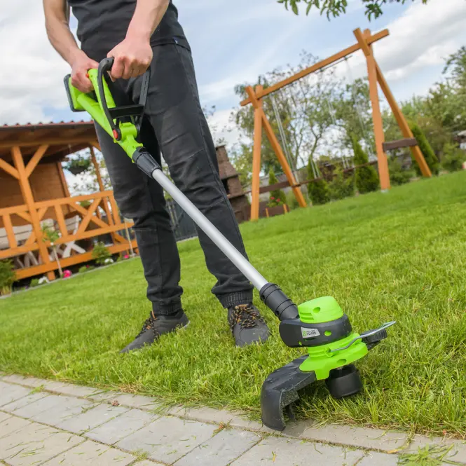 Akkumulátoros fűnyíró 2,0 AH 4garden APK2521S,6