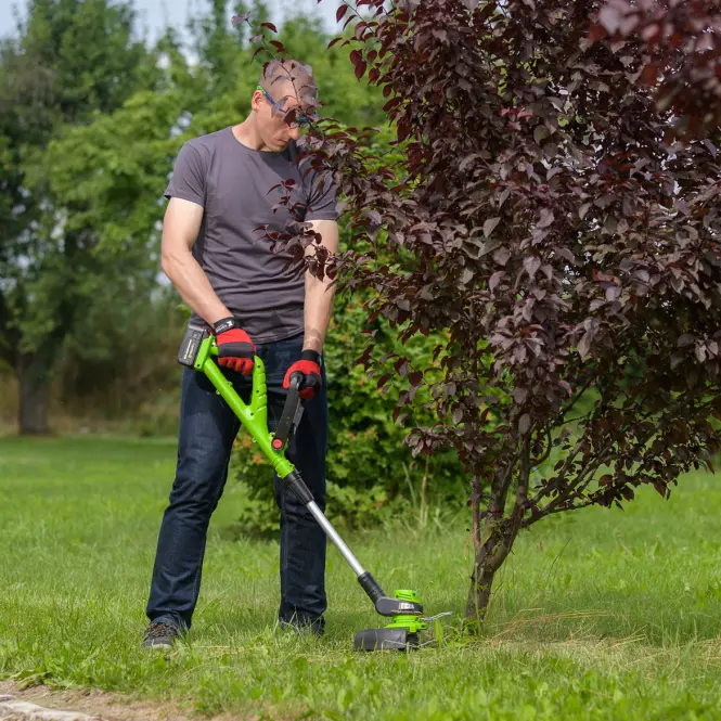 Akkumulátoros fűnyíró 2,0 AH 4garden APK2521S,7