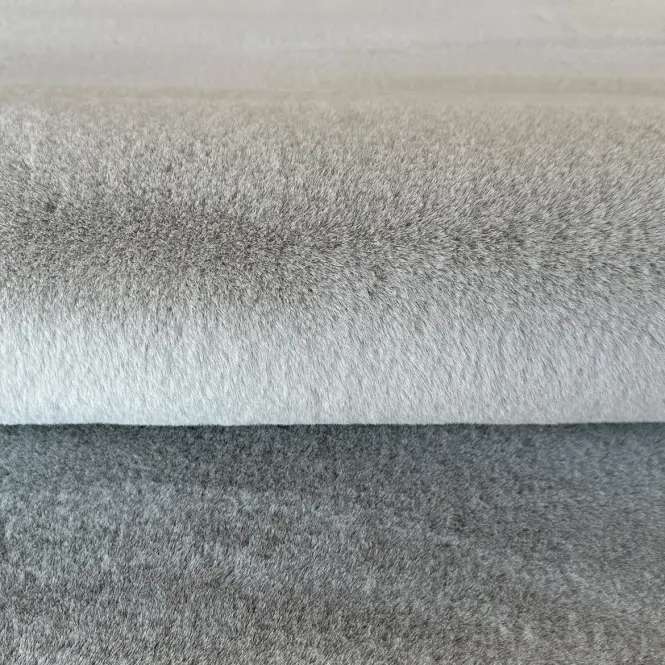 Szőnyeg Bella Rabbit Fur 0,8/1,5 16 ezüst,7