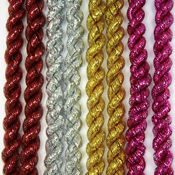 Bolyhos füzér Ø5 cm h. 2 m mix 10513