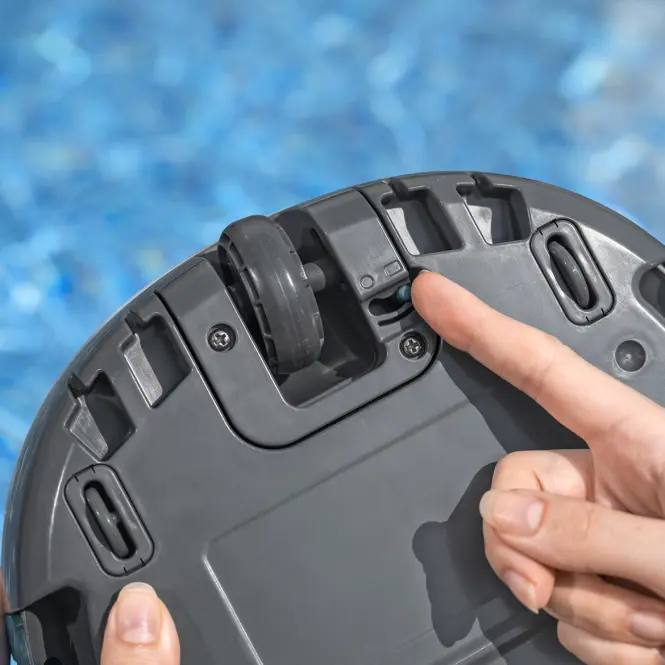 Medencetisztító robot BESTWAY AQUATRONIX™ G150 58960