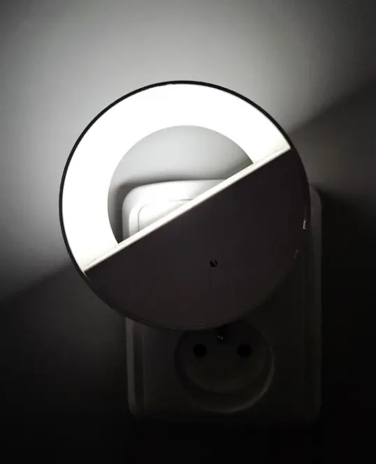 Dugaszolható lámpa TR-047M LED 0.5W LB1