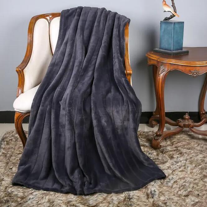 Takaró Claudi 70x140 cm fekete