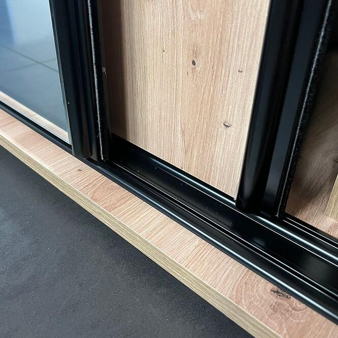 Szekrény Lanko 2-180 (45) fekete/fehér
