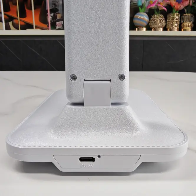 Asztali lámpa VELA WHITE CCT 7W DIM USB LB1