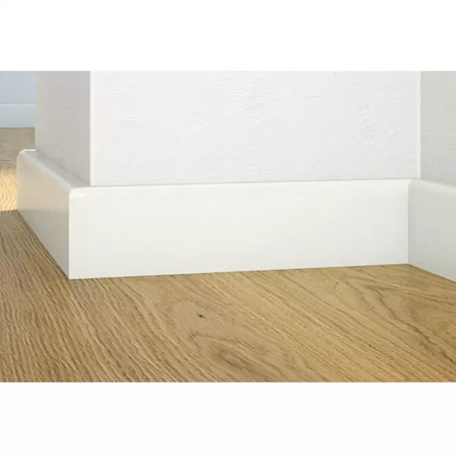 Fa szegélylécekt fehér 60mm 2,17FM,3