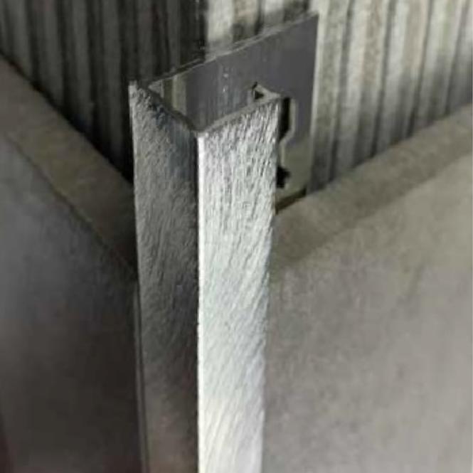 Négyzet alakú alumínium profil Cubalu Alu Beije 2500/10 mm