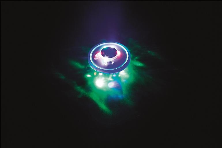Egy LED-es lebegő medencevilágítás-készlet 58419