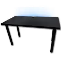Asztal gamerek számára 136x66x28 Model 2 fekete Low