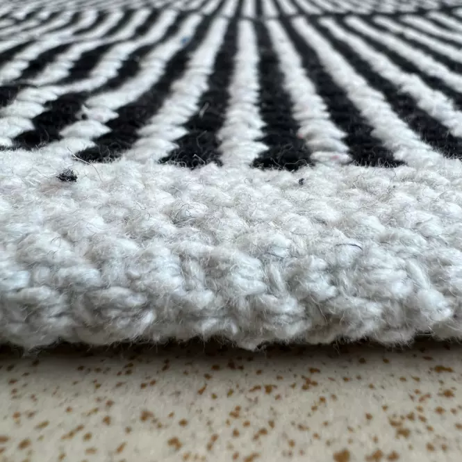 Szőnyeg Breton Stripe 0,8/1,5 DO-RUG-C1005 fekete